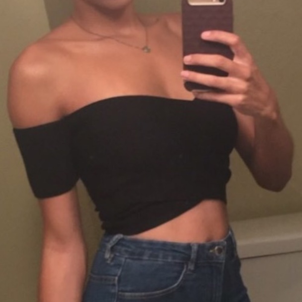 Off the Shoulder Wrap Crop Top